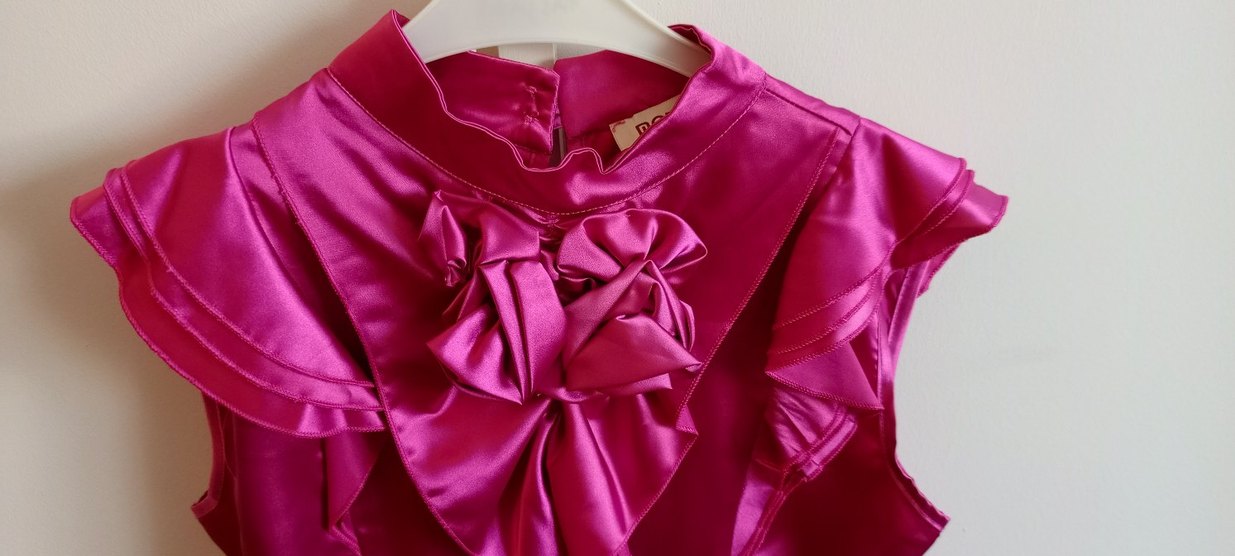 Pembe Saten Fırfırlı V Yaka Bluz - Görsel 5