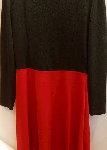 Kırmızı Straplez Elbise ve Kendinden Siyah Bolero - Görsel 4
