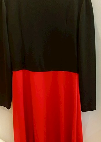 Kırmızı Straplez Elbise ve Kendinden Siyah Bolero - Görsel 3