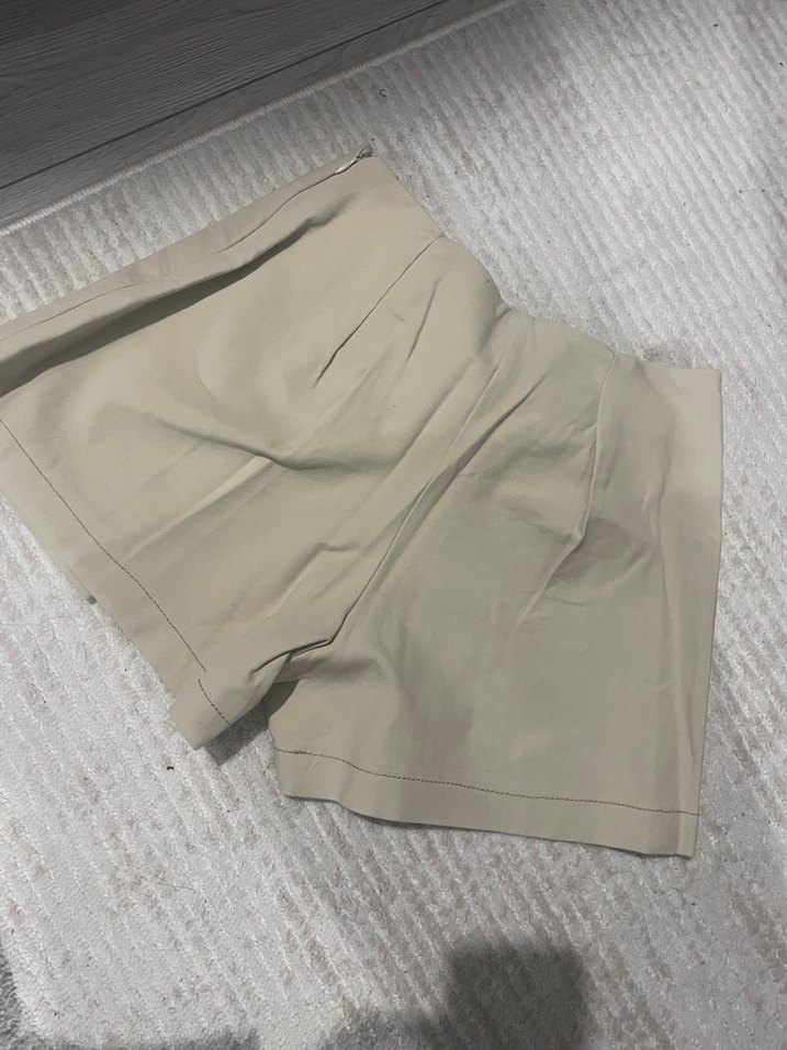 Bej Mini Etek, Salaş Kesim, Sokak Stili - Görsel 2