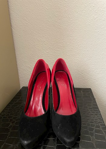 Kırmızı Siyah Gotik Tokalı Stiletto - Görsel 2