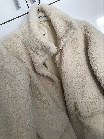 xs Beden Pull&Bear ekru peluş mont