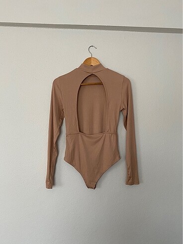 Uzun kollu bodysuit