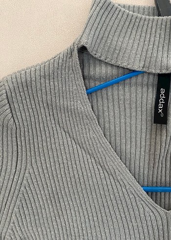 Gri V Yaka Triko Kadın Kazak - Görsel 3