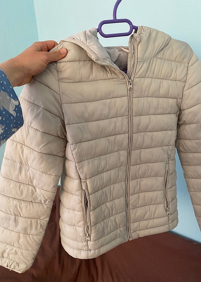 Beyaz şişme mont - Görsel 3