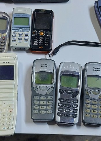 31 adet tuşlu telefon 
Bataryalari yok - Görsel 2