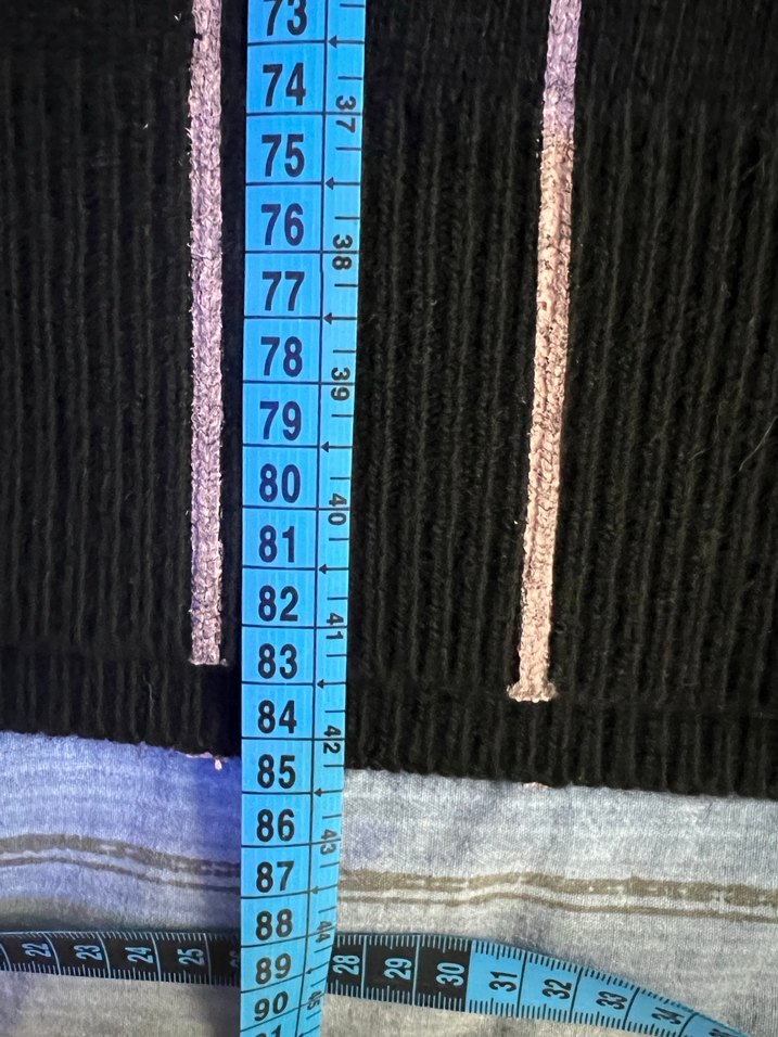 Düğmeli Nakışlı Siyah erkek Kazak - Görsel 3