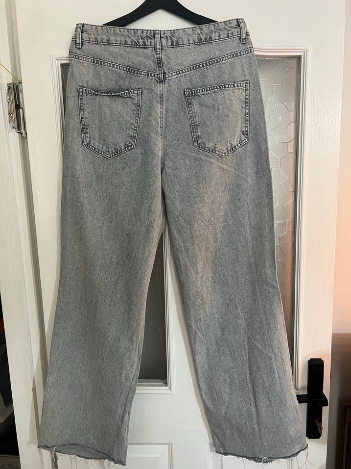 Gri Yırtık Bol Kesim Kadın Kot Pantolon - Görsel 3