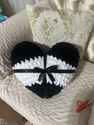 Puffy Kalpli yastık - Görsel 2