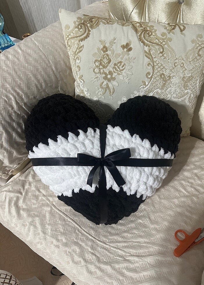 Puffy Kalpli yastık - Görsel 2