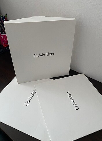 Calvin Klein hediye kutusu