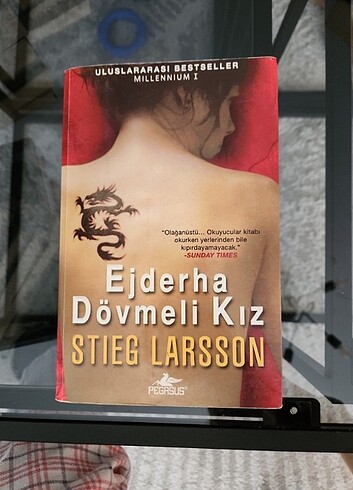 Ejderha dovmeli kiz