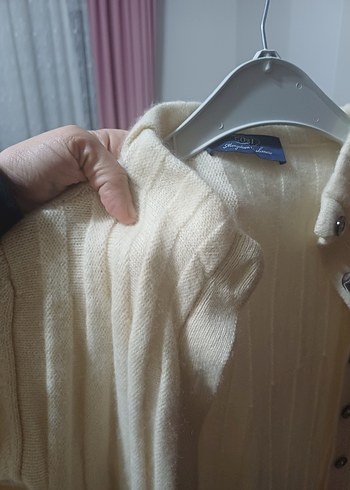 Düğmeli Beyaz Yün  Hırka - Görsel 3