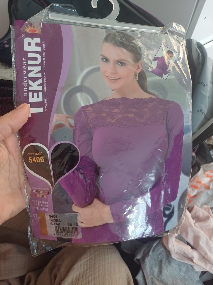 siyah dantel Detaylı Uzun Kollu Bluz - Görsel 2