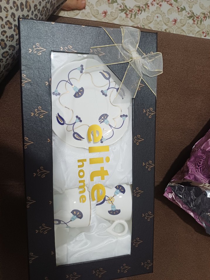 Beyaz Çiçek Desenli Kahve Fincanı ve Tabağı - Görsel 2