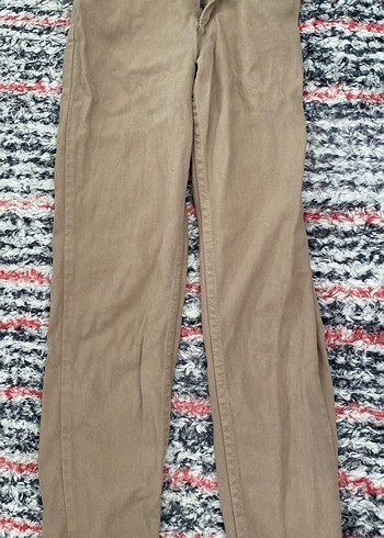 Kemer Detaylı Rahat Kesim Midi Kumaş Pantolon - Görsel 3