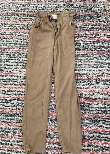 Kemer Detaylı Rahat Kesim Midi Kumaş Pantolon - Görsel 2