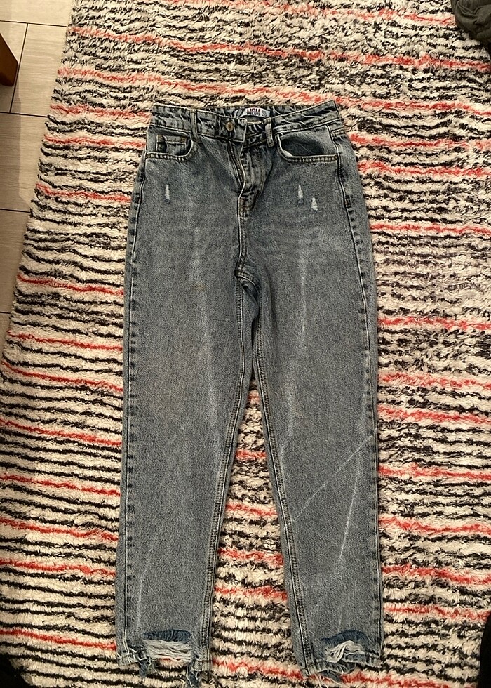 İki kere  giyildi üste ufak bir leke var yıkayinca gider - Görsel 2