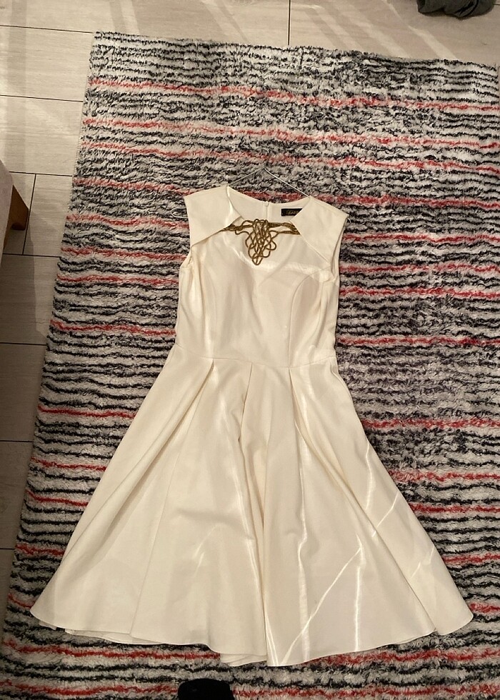 Beyaz elbise - Görsel 3