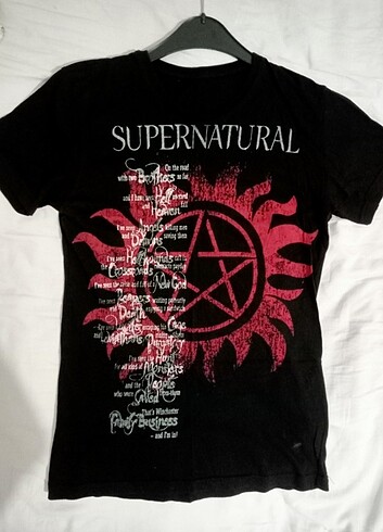 supernatural kırmızı pentagram tişört 