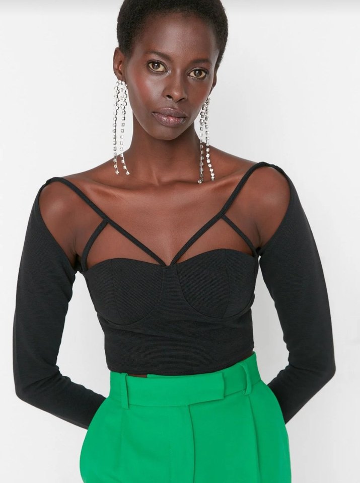 Siyah V Yaka Mini Bluz - Görsel 2