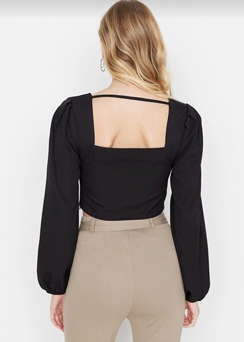 Siyah V Yaka Uzun Kollu Kısa Bluz - Görsel 2