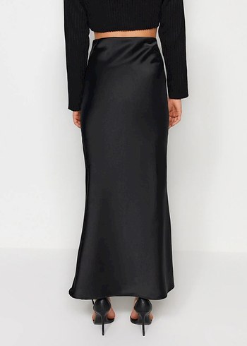 Saten Siyah Uzun Kadın Etek - Görsel 3