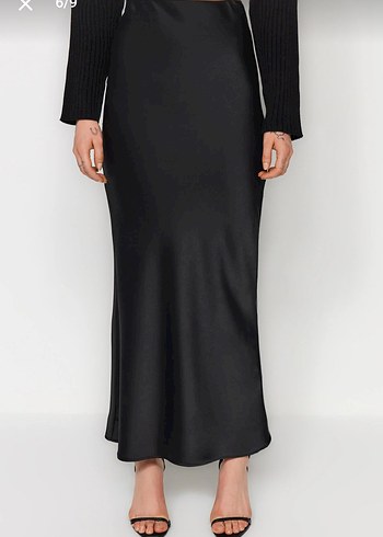 Saten Siyah Uzun Kadın Etek - Görsel 2