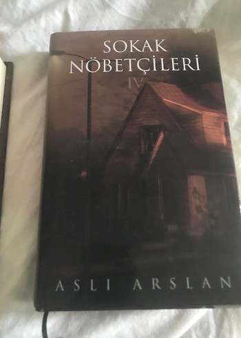 Sokak Nöbetçileri - Aslı Arslan Kitap Seti
