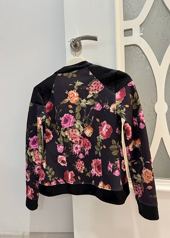 Çiçek Desenli Kadın Mont, Fermuarlı, Siyah - Görsel 4