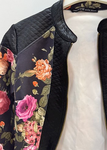Çiçek Desenli Kadın Mont, Fermuarlı, Siyah - Görsel 3