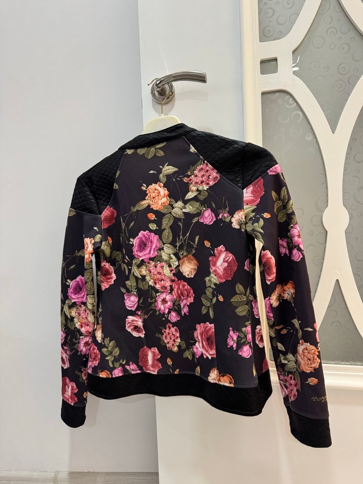 Çiçek Desenli Kadın Mont, Fermuarlı, Siyah - Görsel 4
