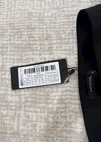 Düğmeli Siyah Kadın Kumaş Pantolon - Görsel 4