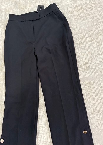 Düğmeli Siyah Kadın Kumaş Pantolon - Görsel 3