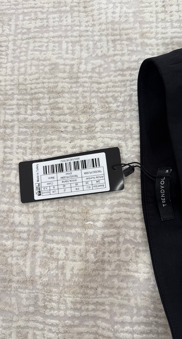 Düğmeli Siyah Kadın Kumaş Pantolon - Görsel 4