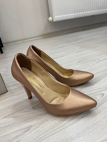 Pembe altın gold renk stiletto - Görsel 3