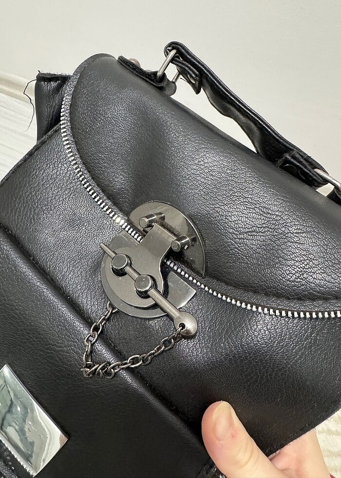 Siyah sırt çantası - Görsel 2