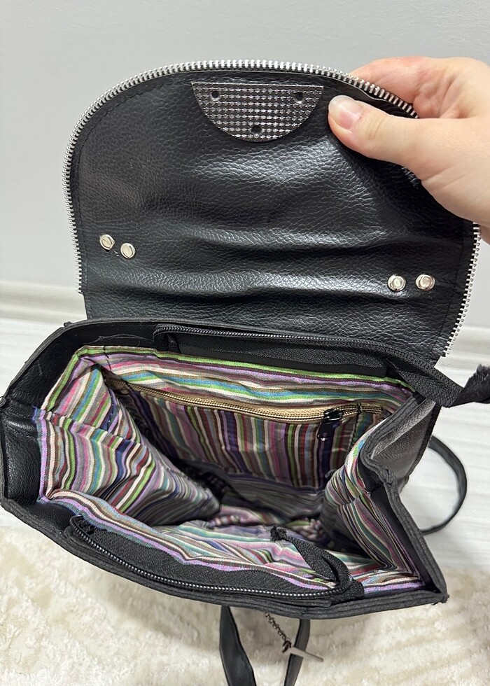 Siyah sırt çantası - Görsel 4