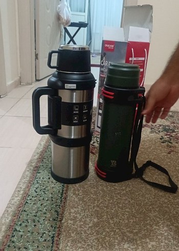 4.5 ve 2.5 litre termoslar 4.5 1300 2.5 1200 24 saat sıcak soğuk
