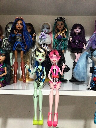 Draculaura ve frankie REZERVE