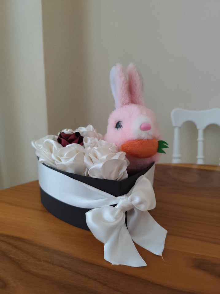 Pembe Tavşanlı Beyaz Peluş Oyuncak Buket - Görsel 3