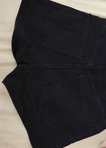 Pull and Bear Siyah Kot Şort