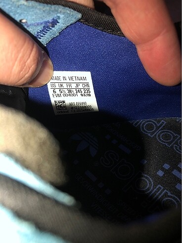 38 Beden Adidas orjinal ayakkabı bayan
