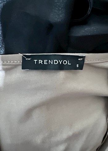 Bej V Yaka Uzun Kollu Kadın Bluz - Görsel 5