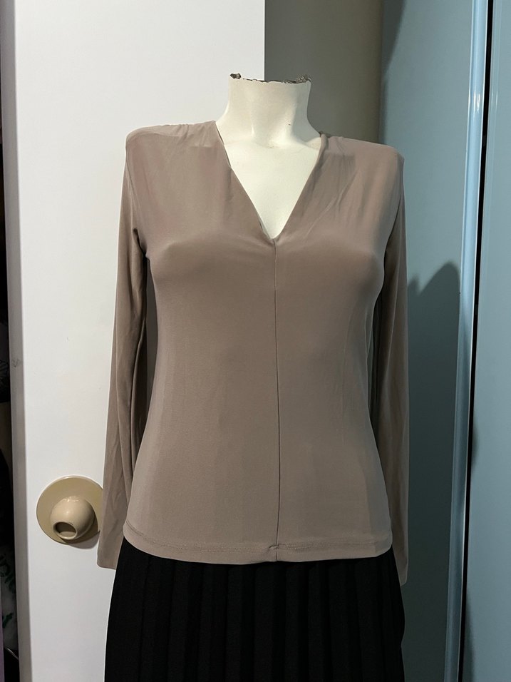 Bej V Yaka Uzun Kollu Kadın Bluz - Görsel 3