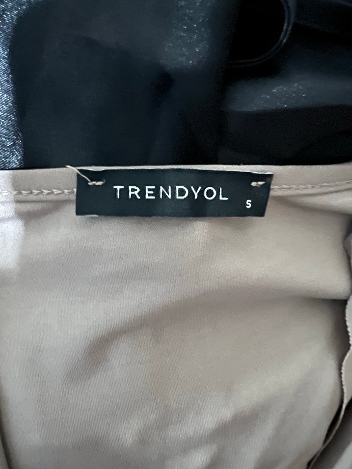 Bej V Yaka Uzun Kollu Kadın Bluz - Görsel 5