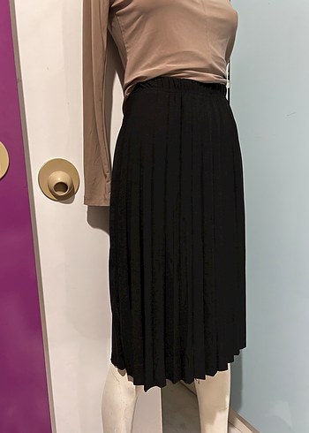 Kadın Siyah Piliseli Uzun Etek - Görsel 3