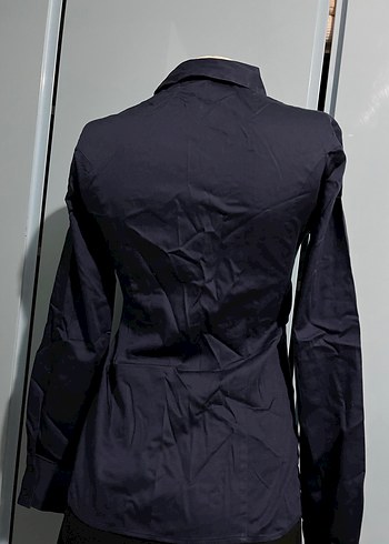 Lacivert V Yakalı Kadın Gömlek - Görsel 4