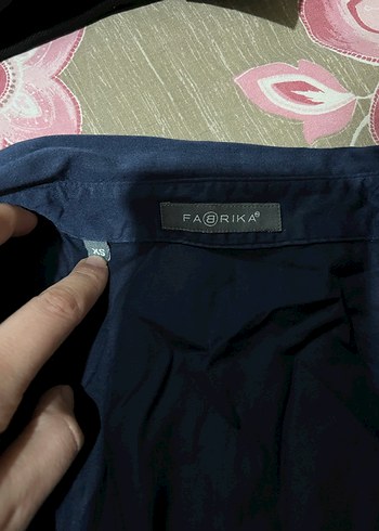 Lacivert V Yakalı Kadın Gömlek - Görsel 5