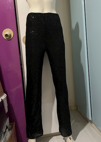 Siyah Pullu Kadın Pantolon - Görsel 2